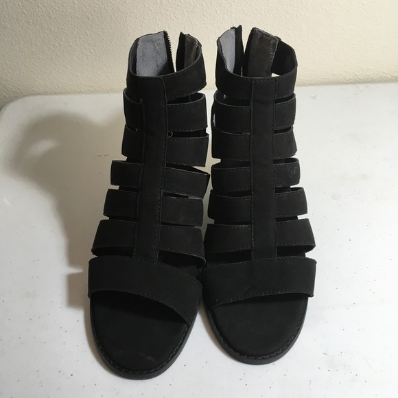 Vionic Shoes - NWOT Strappy VIONIC Heels